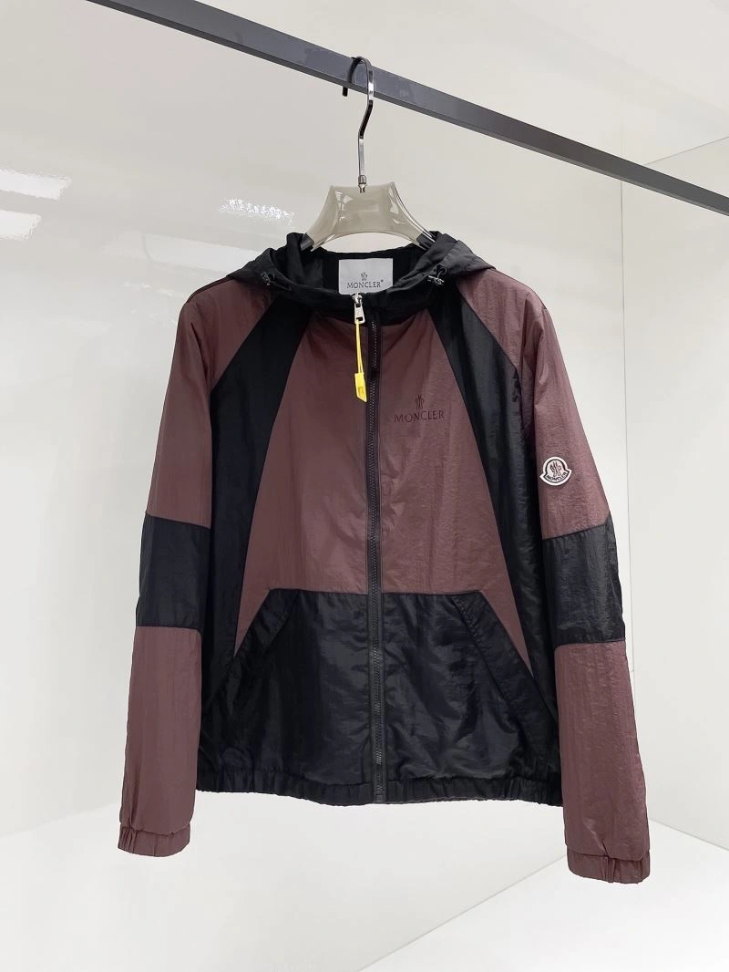 Moncler Outwear Minimalist 141943