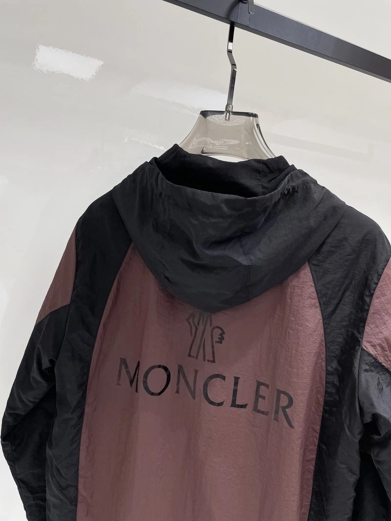 Moncler Outwear Minimalist 141943