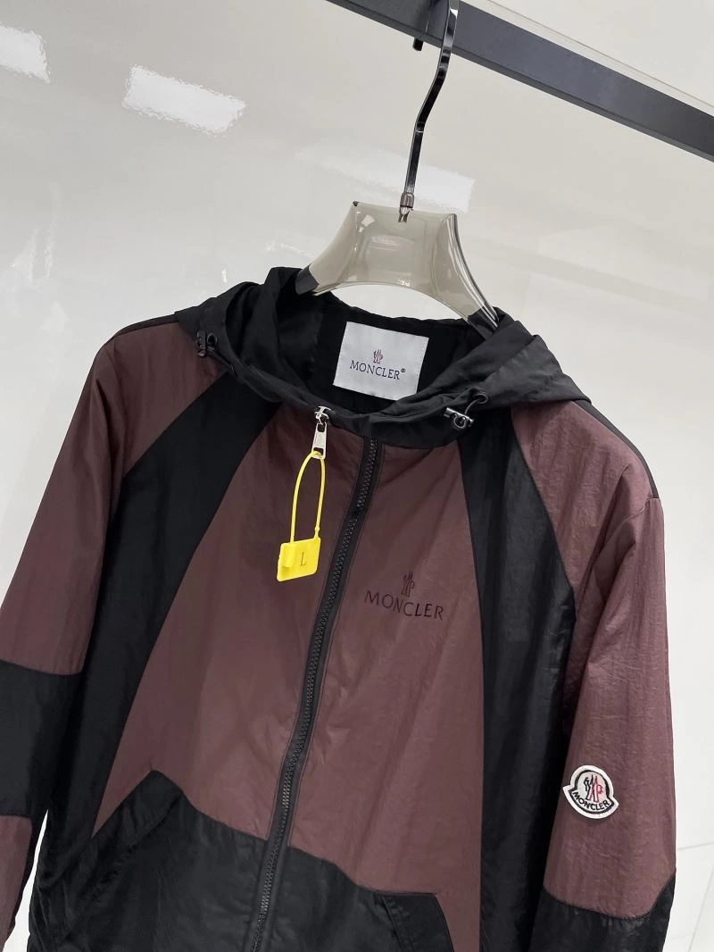 Moncler Outwear Minimalist 141943