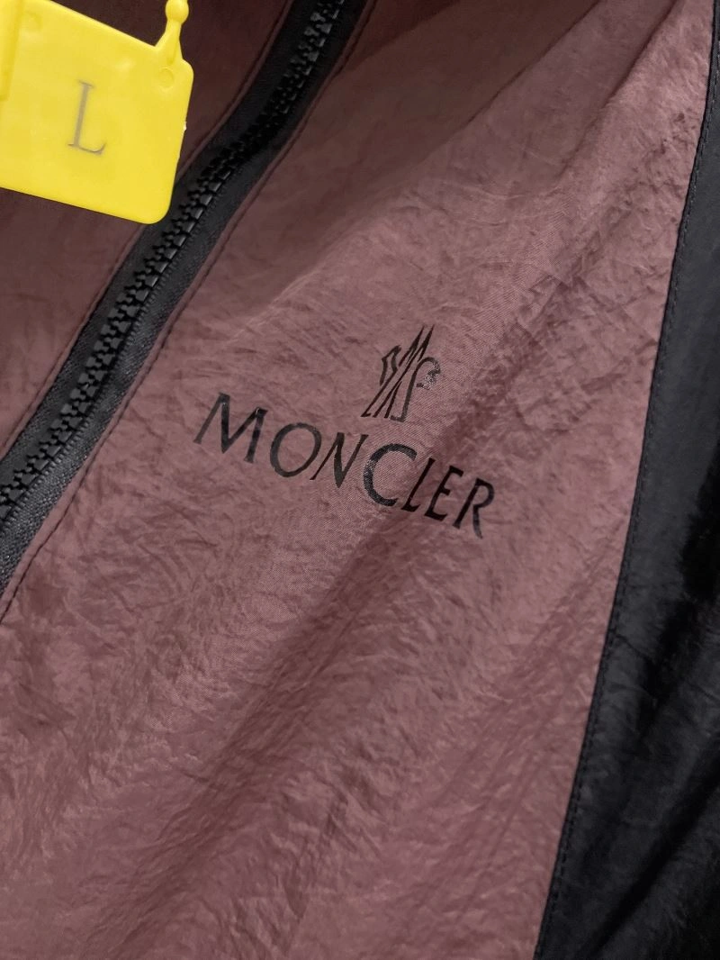 Moncler Outwear Minimalist 141943