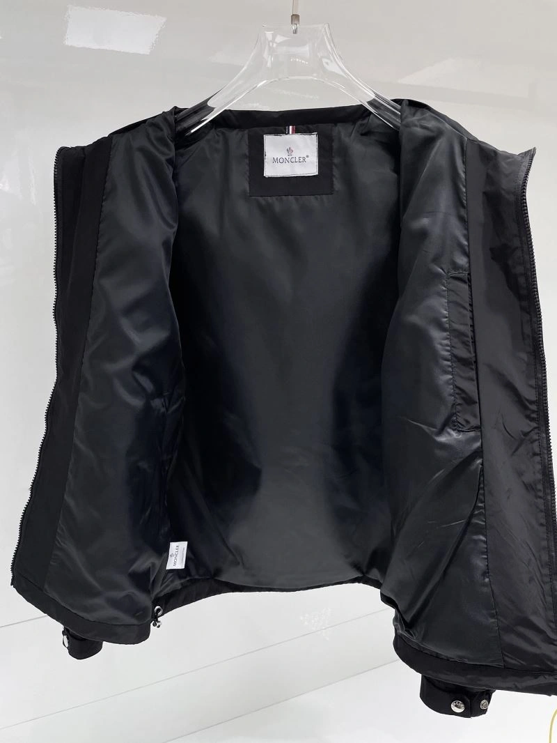 AllSeason Moncler Outwear 141948