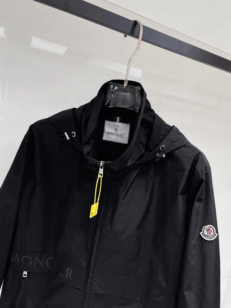 AllSeason Moncler Outwear 141948