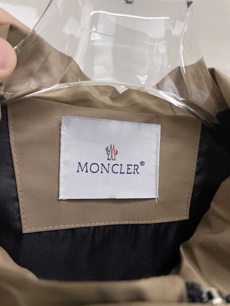 ZipUp Moncler Outwear 141947
