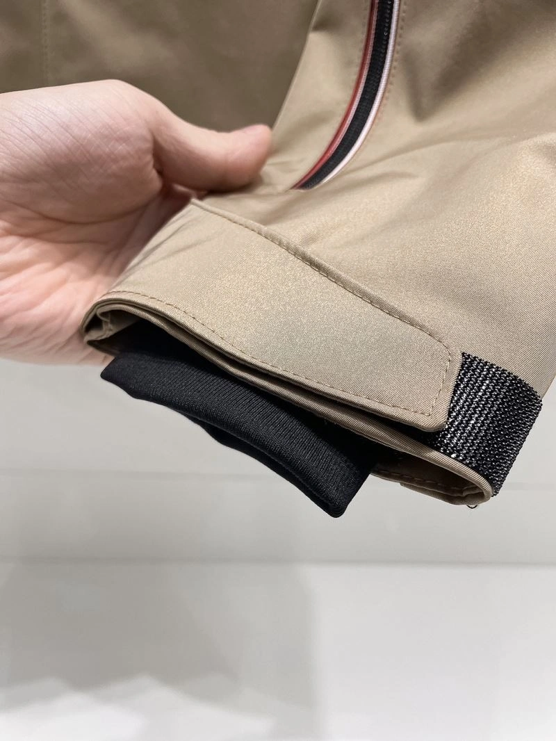 ZipUp Moncler Outwear 141947