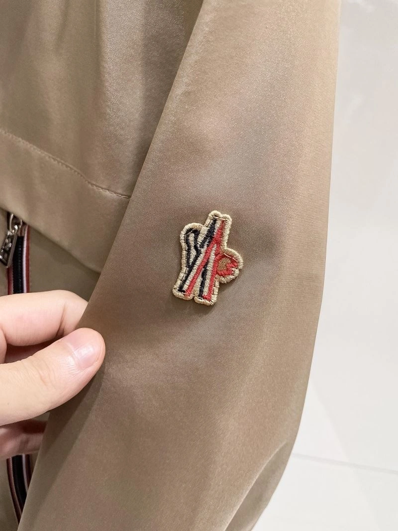 ZipUp Moncler Outwear 141947