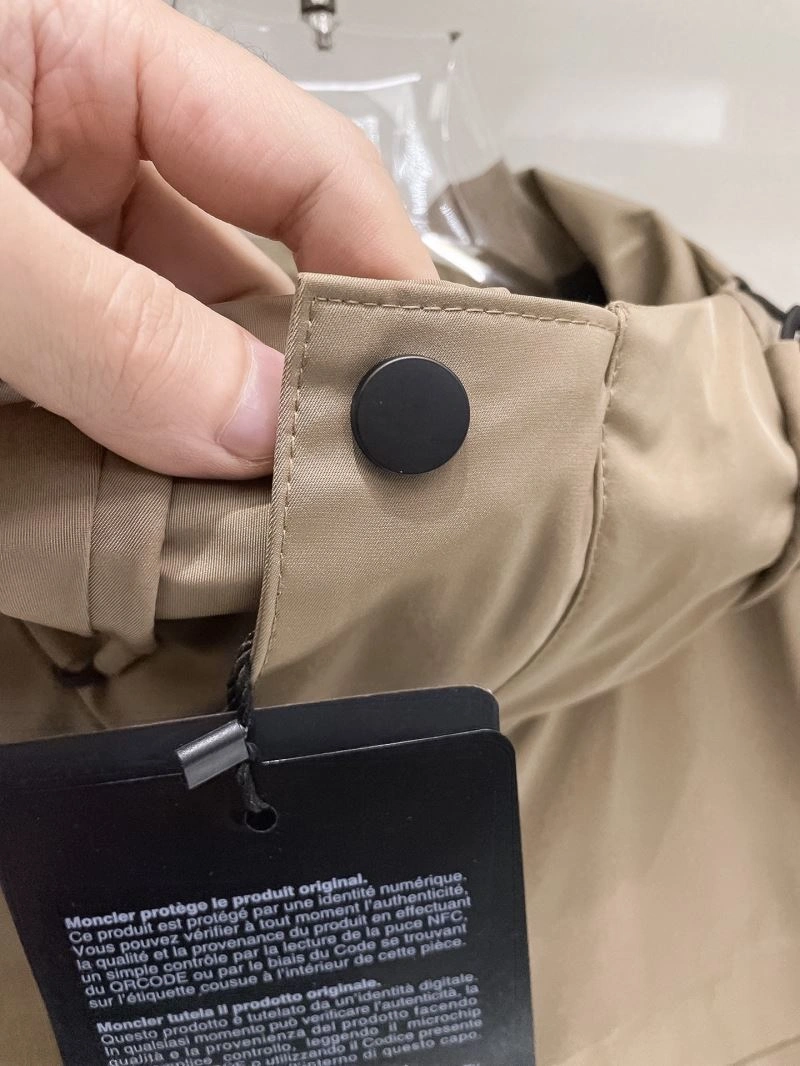 ZipUp Moncler Outwear 141947
