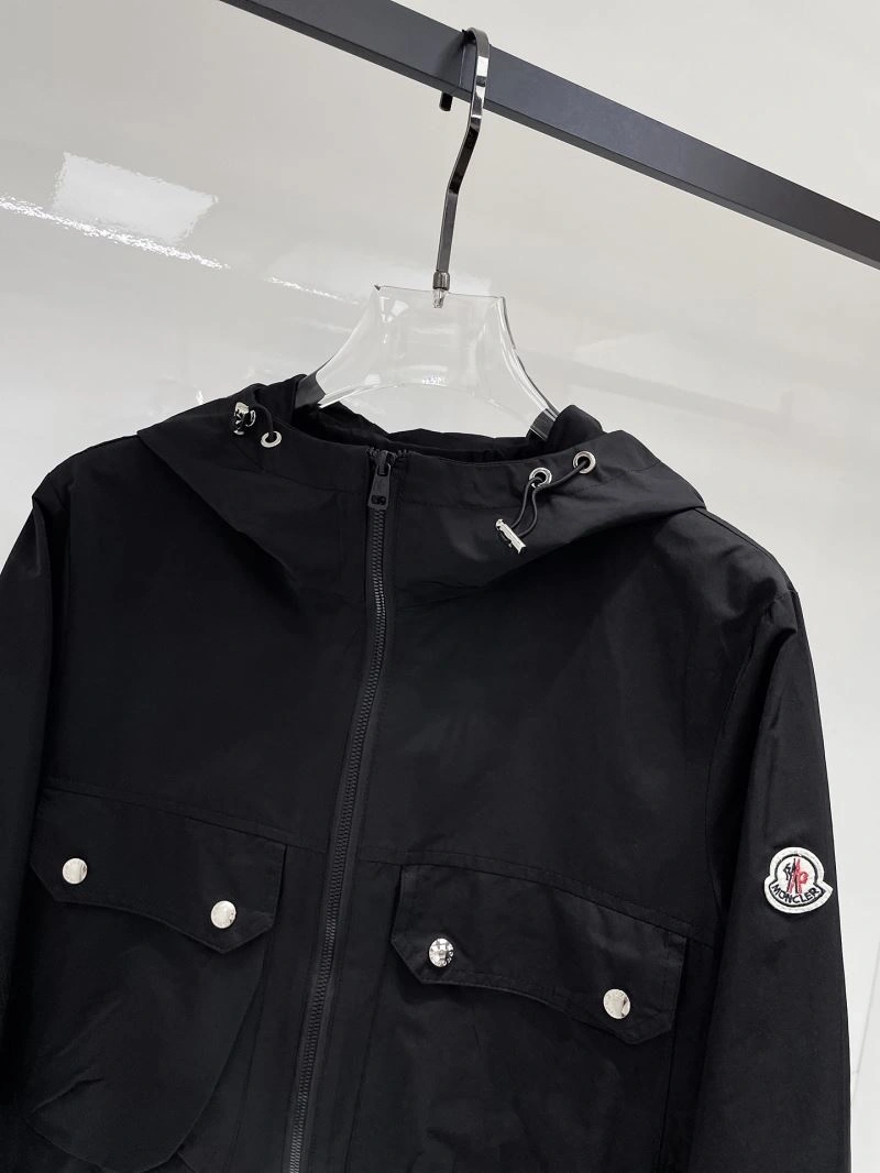 Moncler Outwear Sophisticated 141941