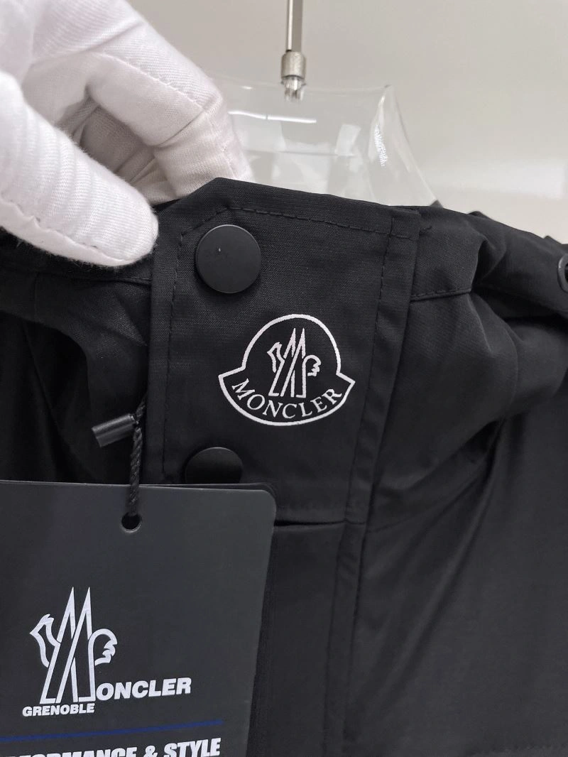 Moncler Outwear FreshLook 141958