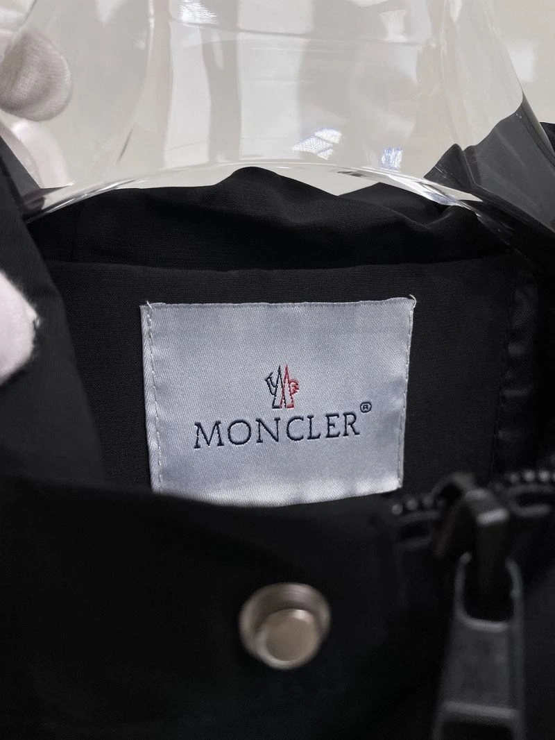 Moncler Outwear FreshLook 141958