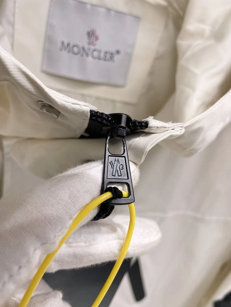 Moncler Outwear TravelReady 141949