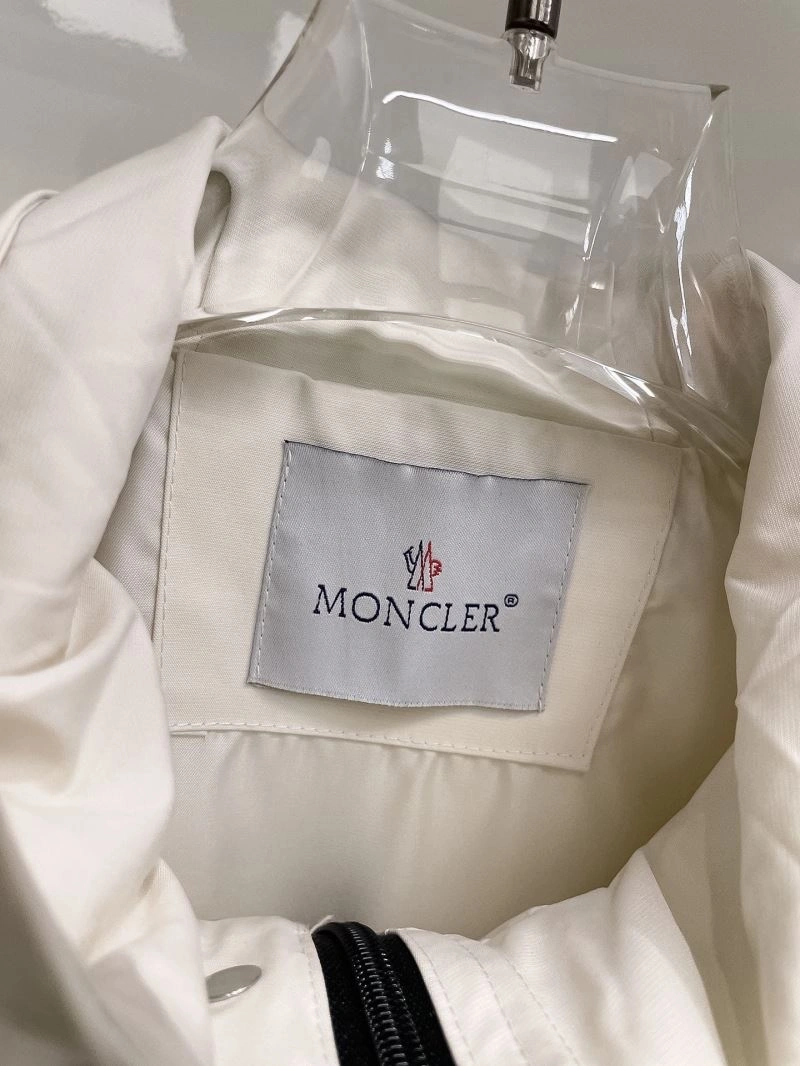 Moncler Outwear TravelReady 141949