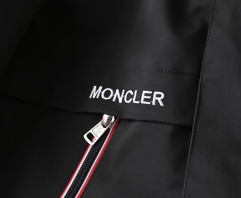 Moncler Outwear Trendsetting 141935
