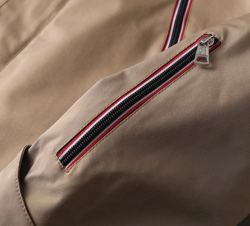 Moncler Outwear Stylish 141938
