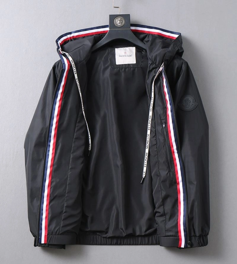 Moncler Outwear Stylish 141937