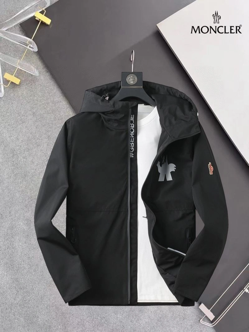 Moncler Outwear TimelessDesign 141933