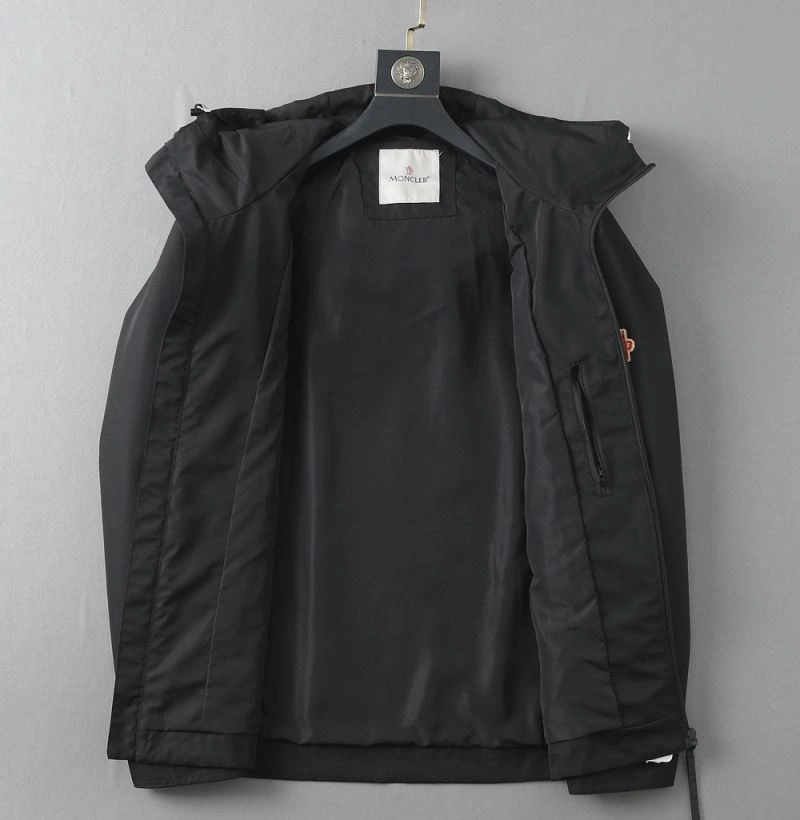 Moncler Outwear TimelessDesign 141933