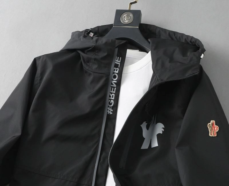 Moncler Outwear TimelessDesign 141933