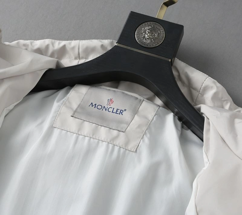 Moncler Outwear FreshLook 141931