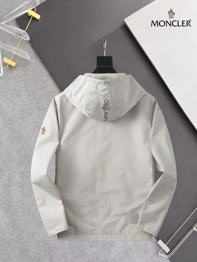 Moncler Outwear FreshLook 141931
