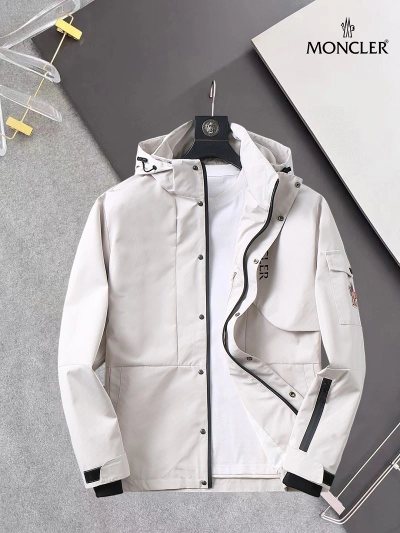 Moncler Outwear ComfortFit 141929