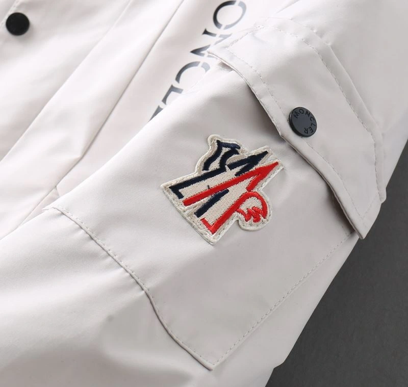 Moncler Outwear ComfortFit 141929