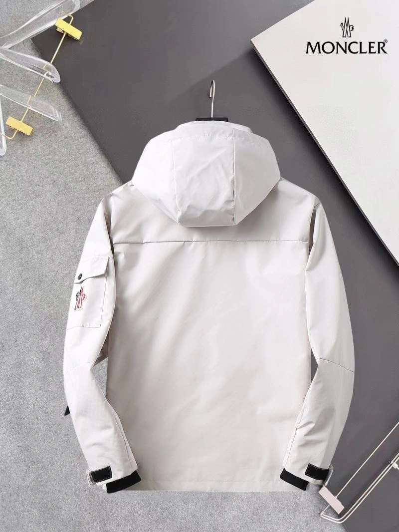 Moncler Outwear ComfortFit 141929