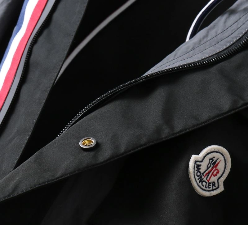 Versatile Moncler Outwear 141921