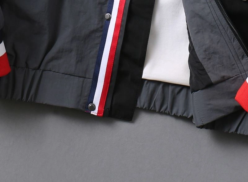 Versatile Moncler Outwear 141921