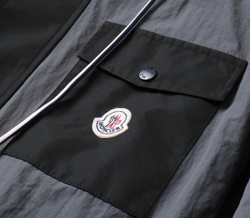 Versatile Moncler Outwear 141921