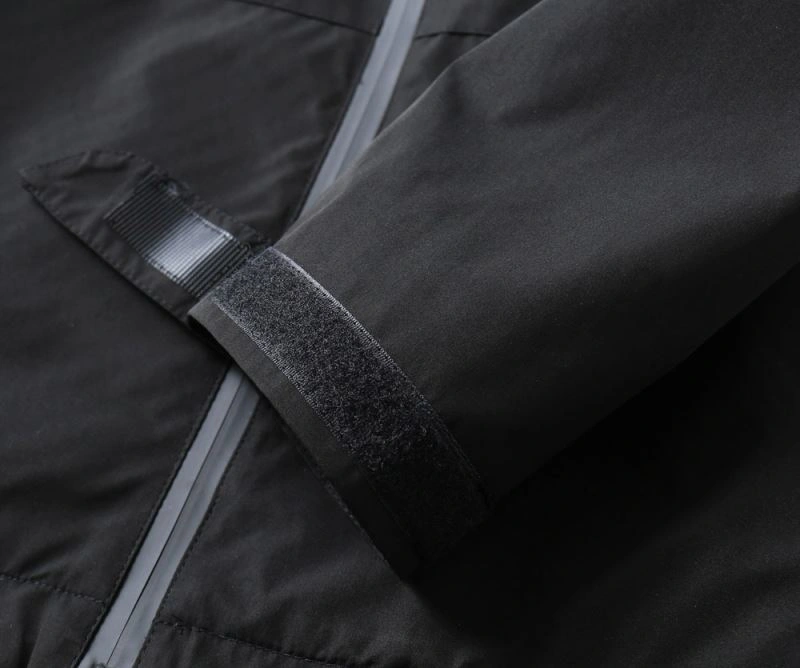 Compact Moncler Outwear 141924