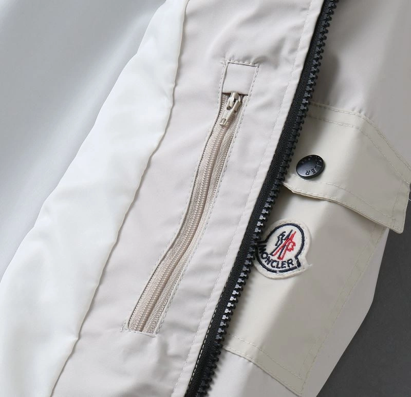 Soft Moncler Outwear 141917