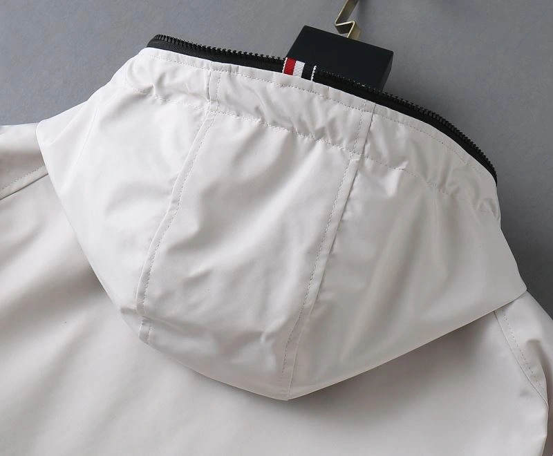 Soft Moncler Outwear 141917
