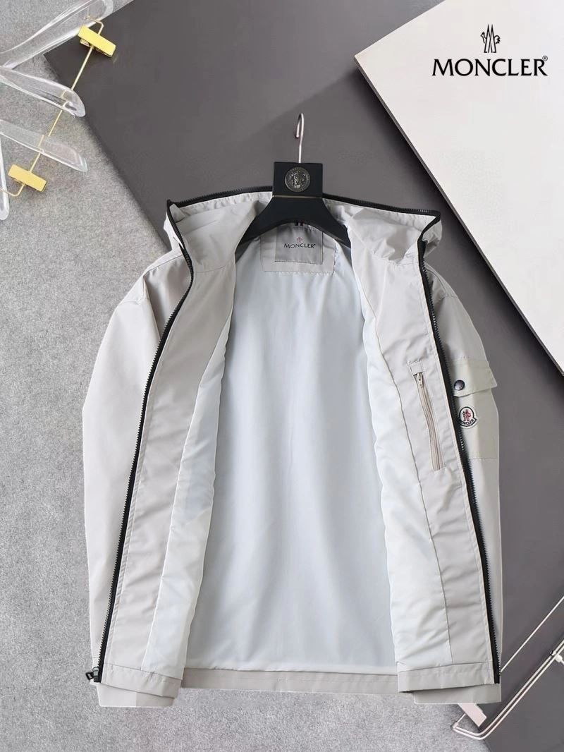 Soft Moncler Outwear 141917