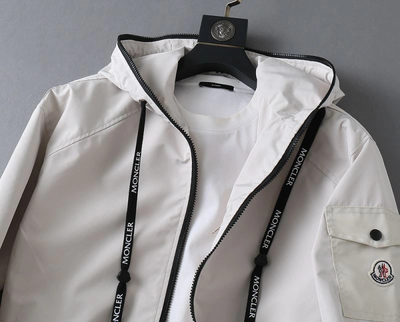 Soft Moncler Outwear 141917