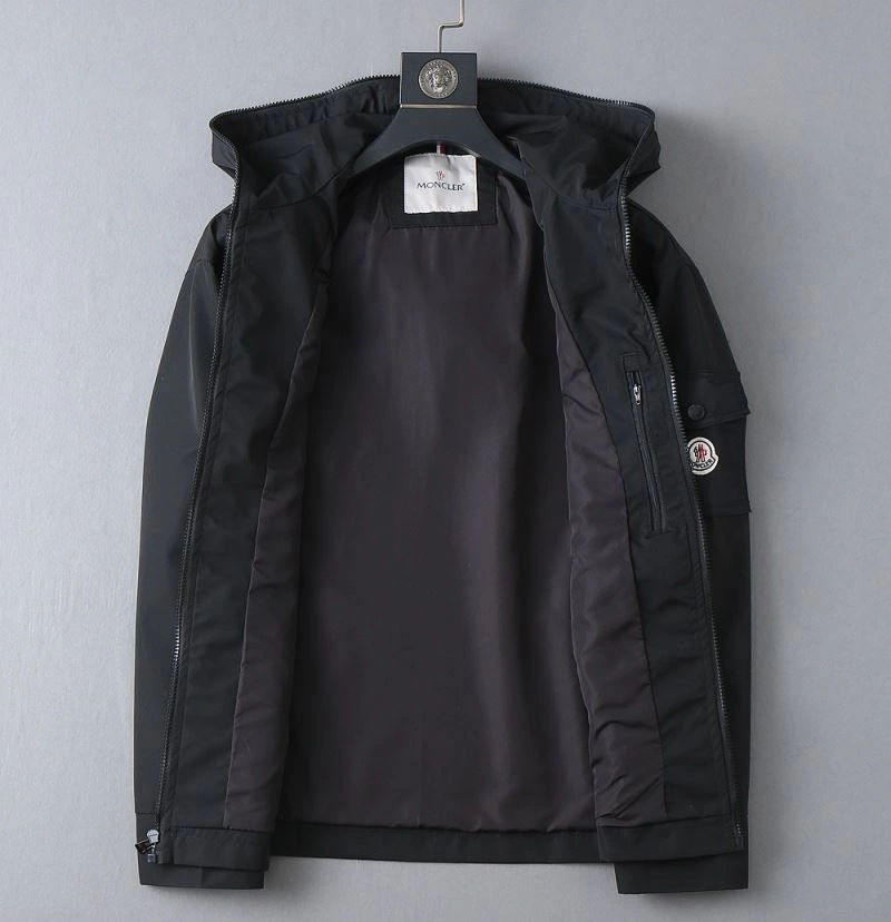 Moncler Outwear Stretchable 141922