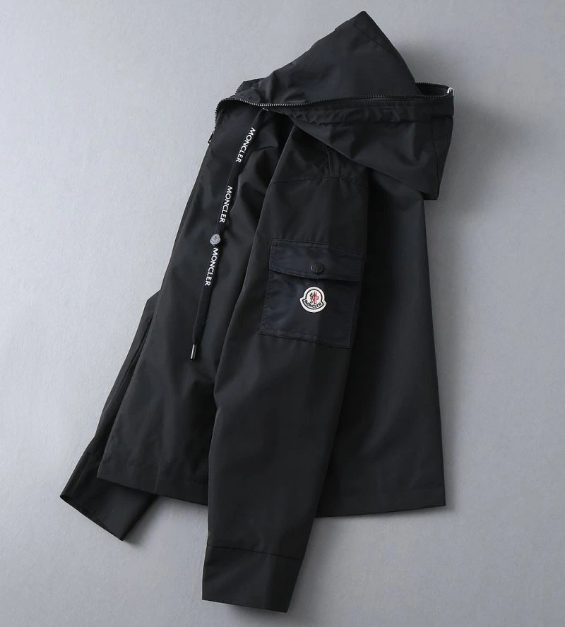 Moncler Outwear Stretchable 141922