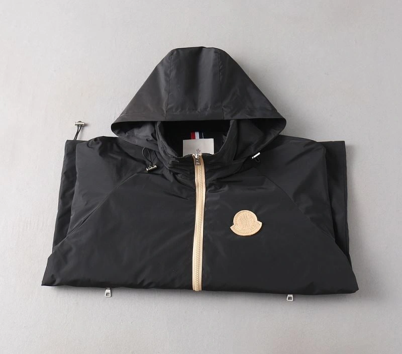 Moncler Outwear Minimalist 141914