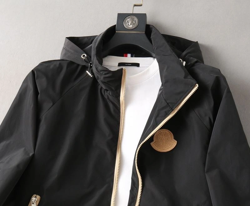 Moncler Outwear Minimalist 141914