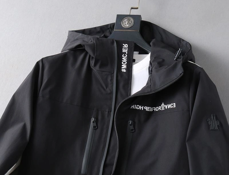Moncler Outwear Timeless 141930