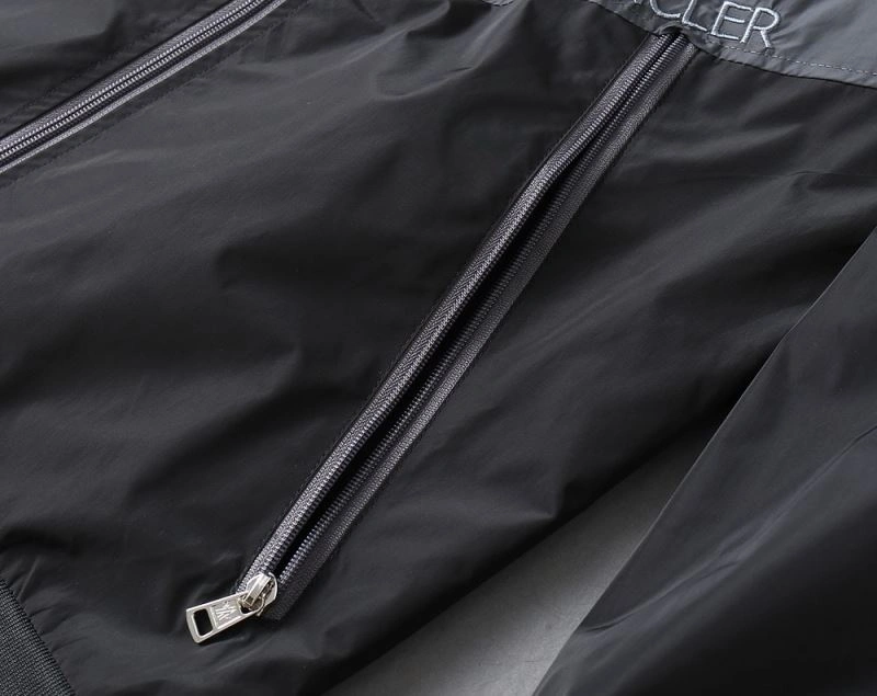 Moncler Outwear Unique 141927