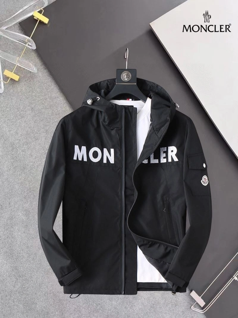 Reliable Moncler Outwear 141911