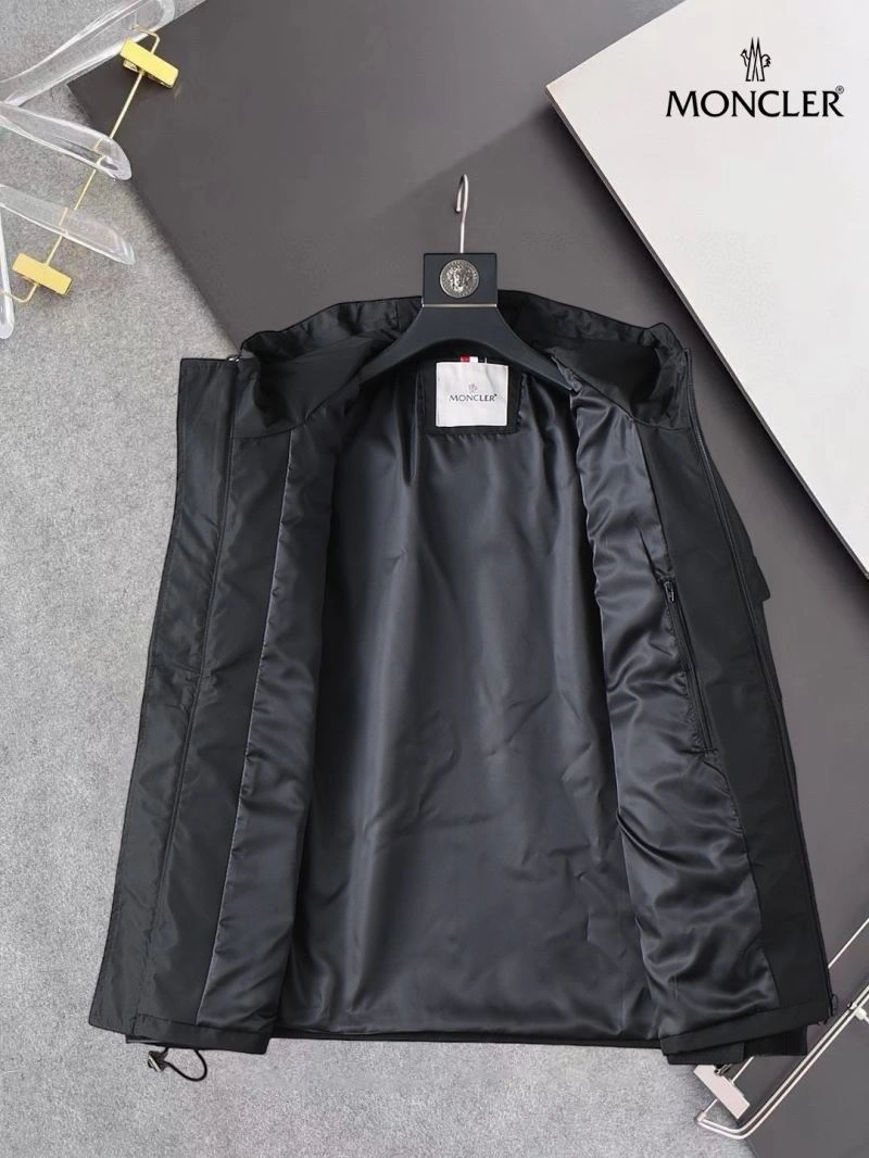 Reliable Moncler Outwear 141911