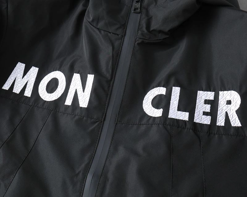 Reliable Moncler Outwear 141911