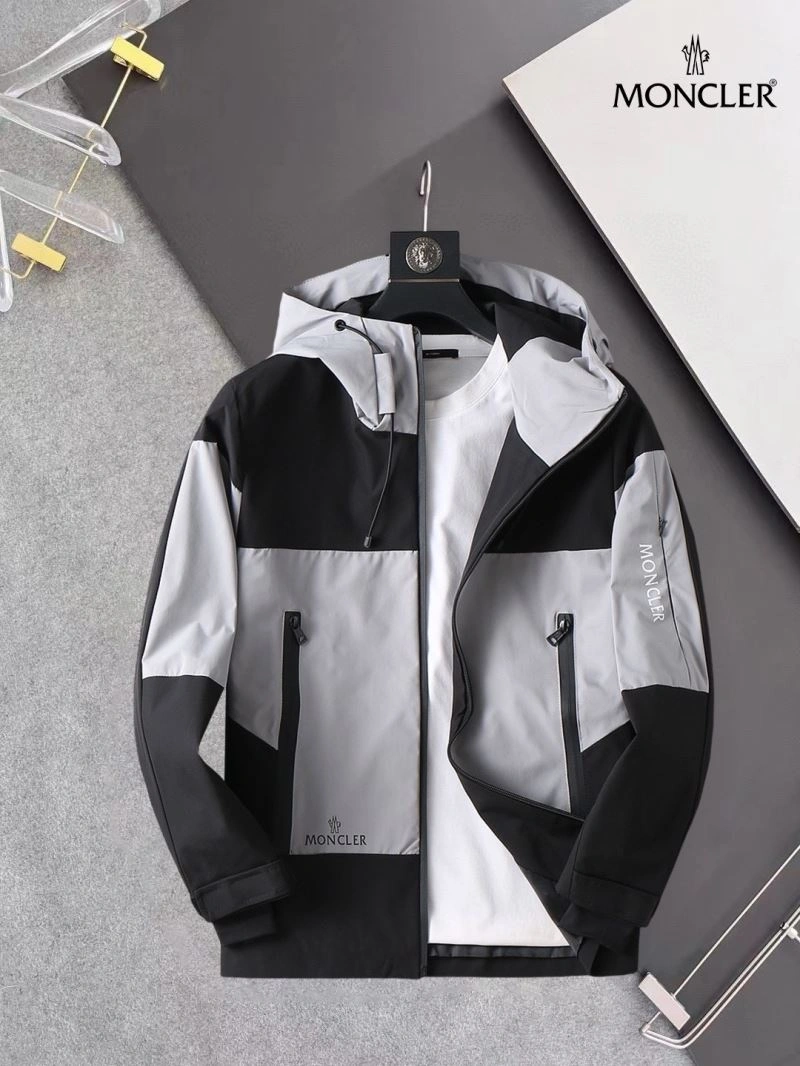 Moncler Outwear GoodFit 141912