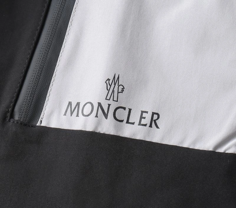 Moncler Outwear GoodFit 141912