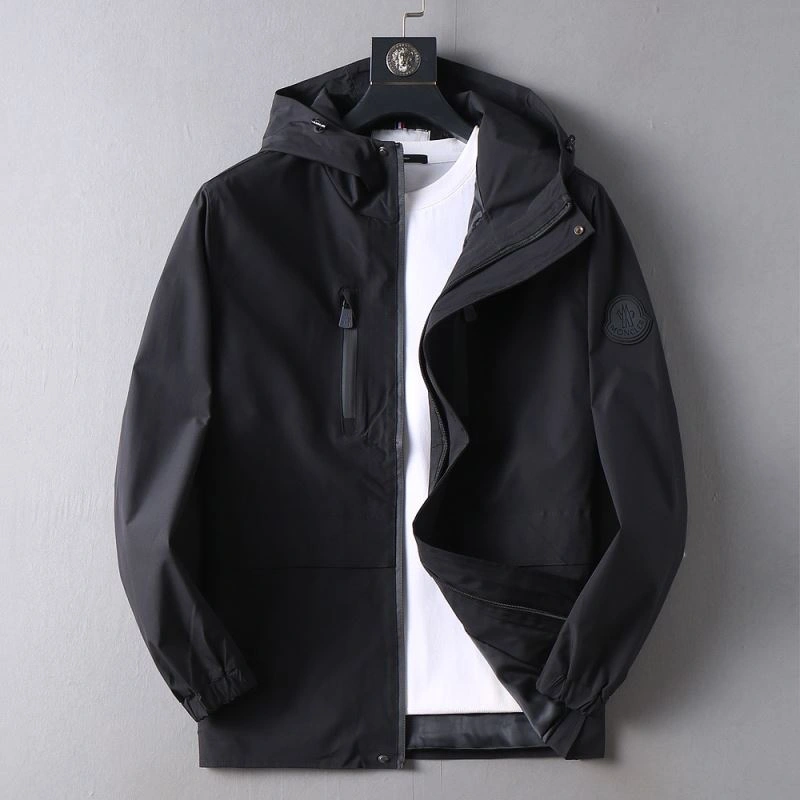 Compact Moncler Outwear 141918