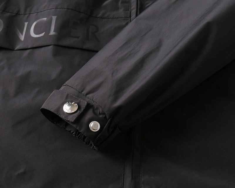 HighPerformance Moncler Outwear 141926