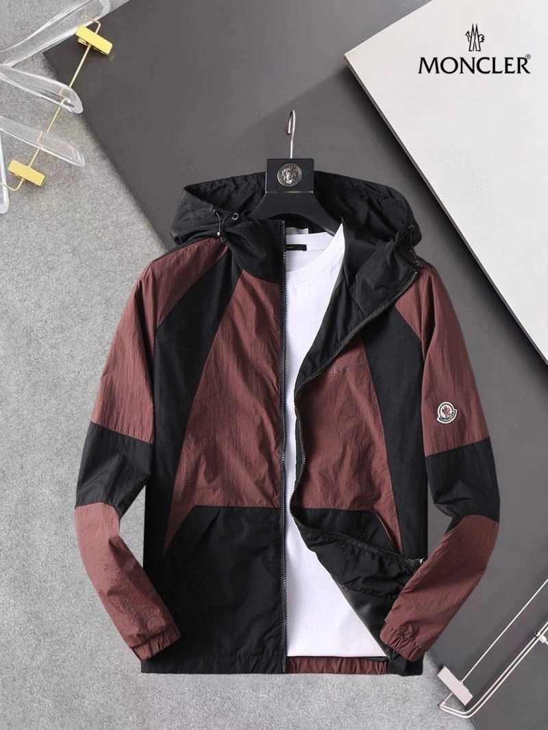 Moncler Outwear WaterResistant 141910