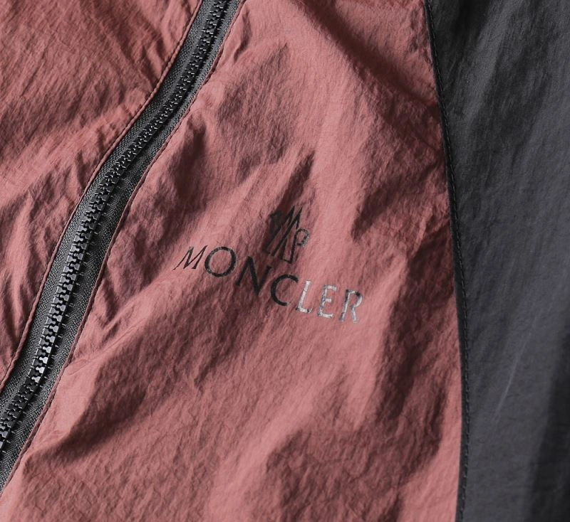 Moncler Outwear WaterResistant 141910