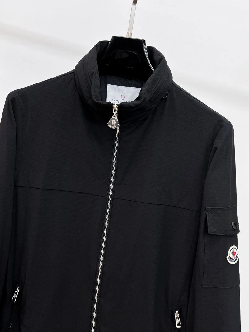 Cozy Moncler Outwear 141925